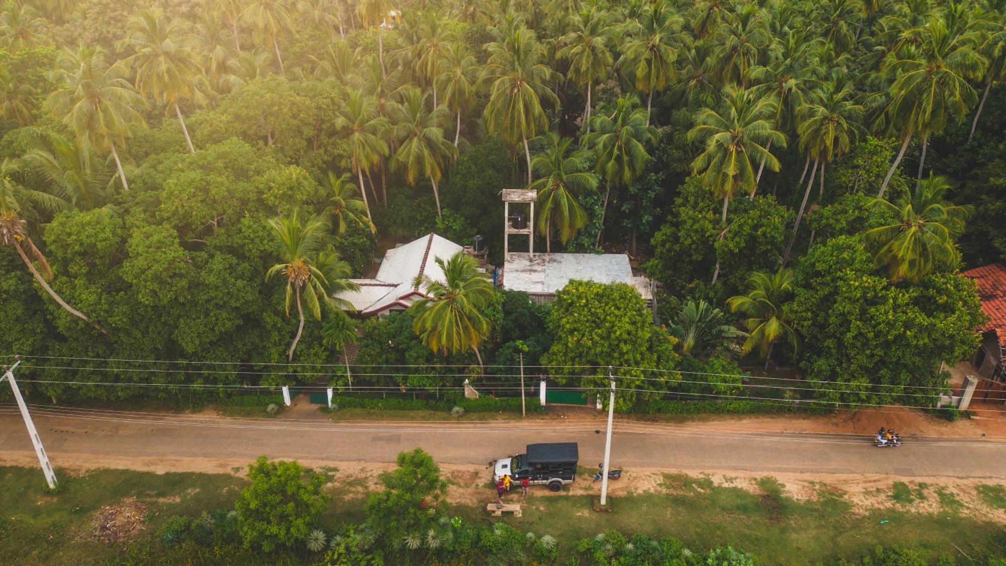 Hotel Tissamaharama Buitenkant foto